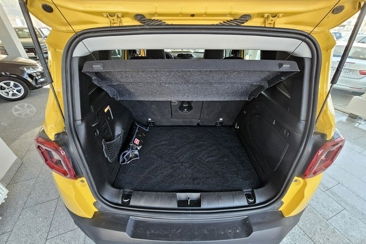 Jeep Renegade aktywny tempomat, czytanie znaków, grzane fotele i kierownica zdjęcie 36