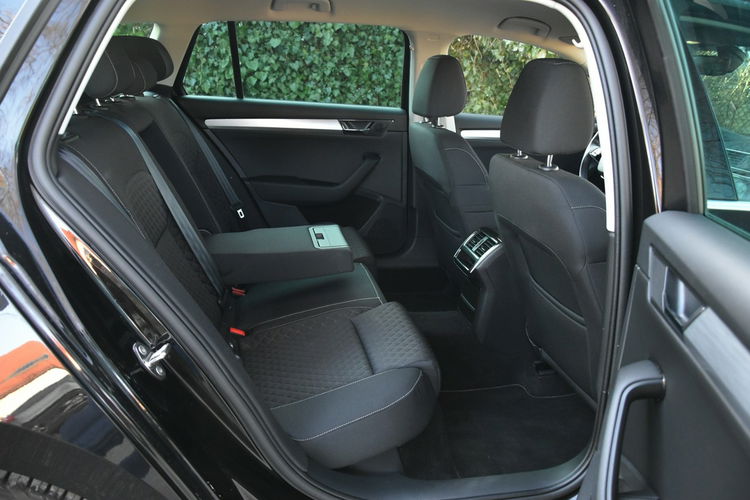Skoda Superb 2.0TDi 150KM DSG 2021r. niski przebieg FullLED NAVi Kamera alu18" zdjęcie 25