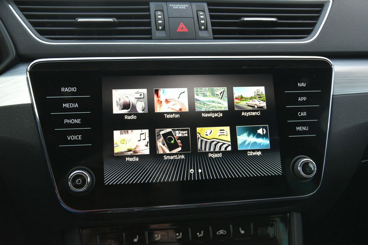 Skoda Superb 2.0TDi 150KM DSG 2021r. niski przebieg FullLED NAVi Kamera alu18" zdjęcie 29