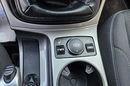 Ford Kuga Climatronic / Asystent parkowania / Podgrzewane fotele / 6 biegów, itd zdjęcie 10
