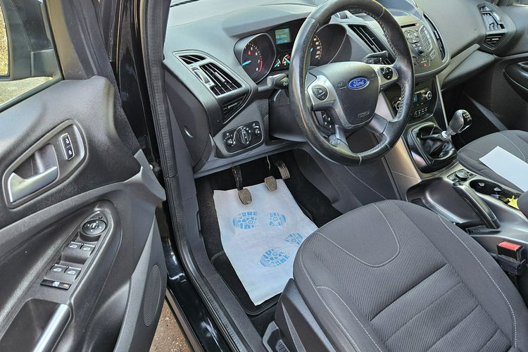 Ford Kuga Climatronic / Asystent parkowania / Podgrzewane fotele / 6 biegów, itd zdjęcie 7