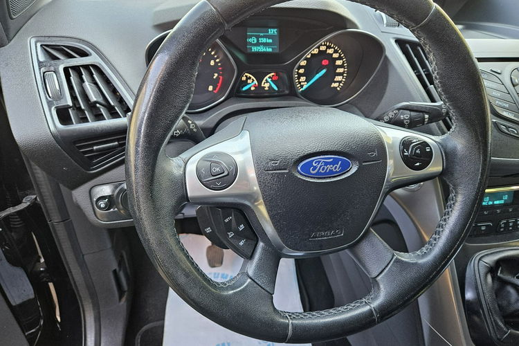 Ford Kuga Climatronic / Asystent parkowania / Podgrzewane fotele / 6 biegów, itd zdjęcie 8
