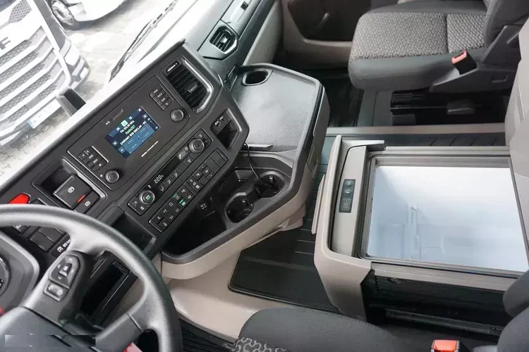 Scania R 410 / LNG / ACC / EURO 6 / ZESTAW PRZEJAZDOWY 120 M3 / RETARDER zdjęcie 9