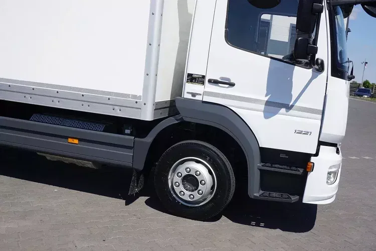 Mercedes ATEGO / 1221 / ACC / EURO 6 / KONTENER + WINDA / 17 PALET zdjęcie 18