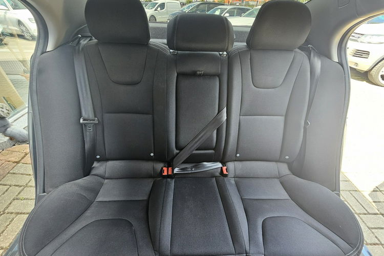 Volvo S60 , bogate wyposażenie, niski przebieg zdjęcie 14