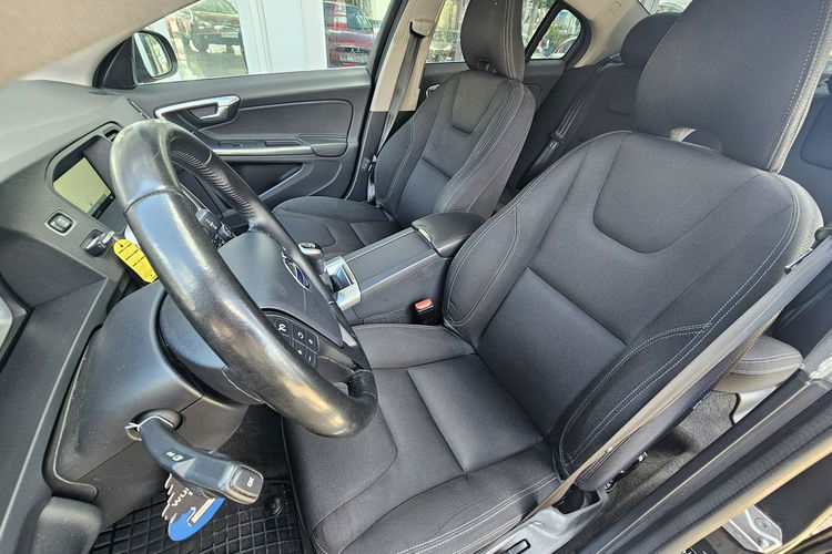 Volvo S60 , bogate wyposażenie, niski przebieg zdjęcie 17