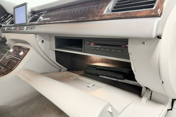 Audi A8 4.2 V8 MPI QUATTRO 334KM Xenon BOSE KEYLESSGO na Odcisk Solar Dach zdjęcie 23