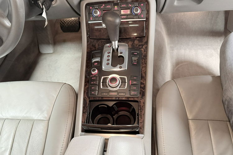 Audi A8 4.2 V8 MPI QUATTRO 334KM Xenon BOSE KEYLESSGO na Odcisk Solar Dach zdjęcie 26