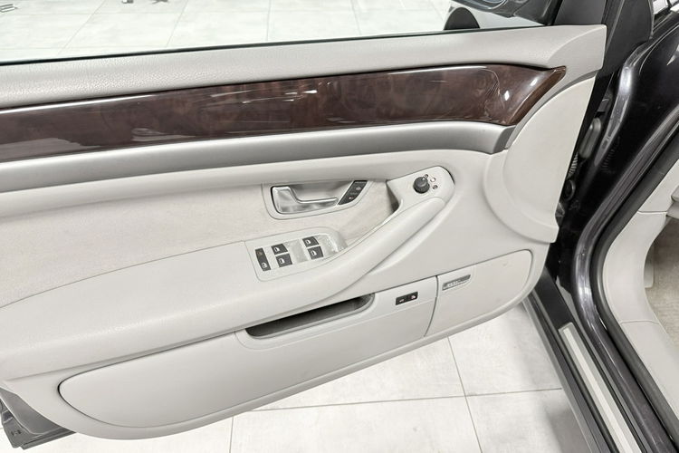 Audi A8 4.2 V8 MPI QUATTRO 334KM Xenon BOSE KEYLESSGO na Odcisk Solar Dach zdjęcie 31