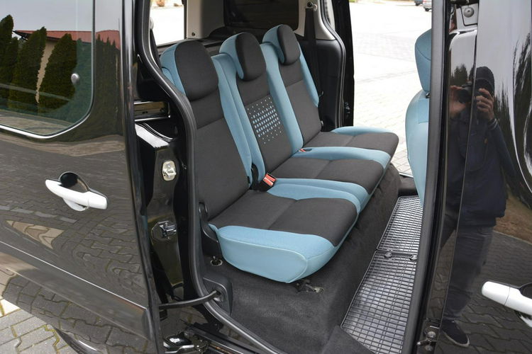 Citroen Berlingo 1.6HDI(92KM) Multispace Lift Klimatronic Parktronic Hak aso zdjęcie 17