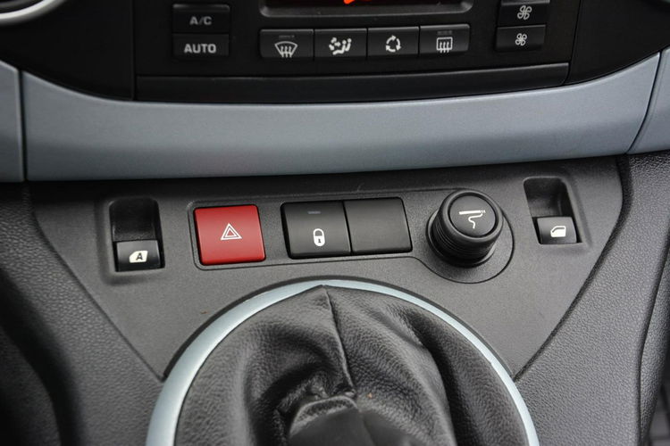 Citroen Berlingo 1.6HDI(92KM) Multispace Lift Klimatronic Parktronic Hak aso zdjęcie 31