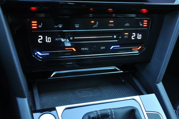 Volkswagen Arteon 2.0TSI 190KM DSG R-line El Klapa Nawigacja Hak Gwar. Fabryczna FV23 zdjęcie 19