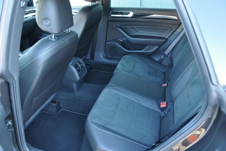 Volkswagen Arteon 2.0TSI 190KM DSG R-line El Klapa Nawigacja Hak Gwar. Fabryczna FV23 zdjęcie 22