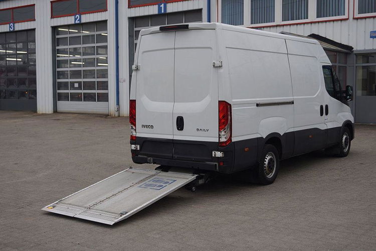 Iveco DAILY 35 S14 zdjęcie 9