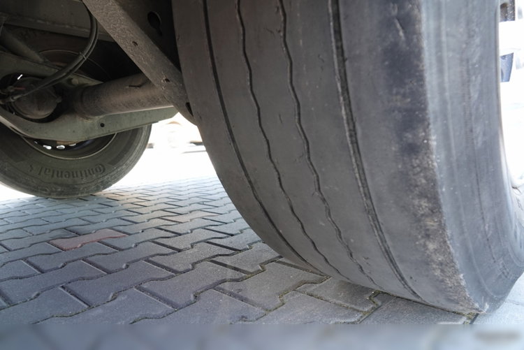 LECITRAILER / FIRANKA KONTENER / WINDA DHOLLANDIA / MOCNA PODŁOGA / OŚ PODNOSZONA  zdjęcie 24