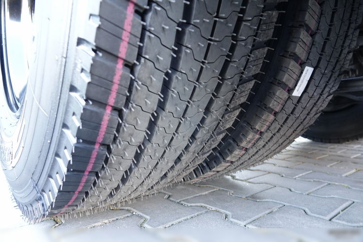 MAN TGX 18.510 / GX / RETARDER / LIMITED EDITION / OPONY 100% / CAŁY NA PODUSZKACH zdjęcie 19