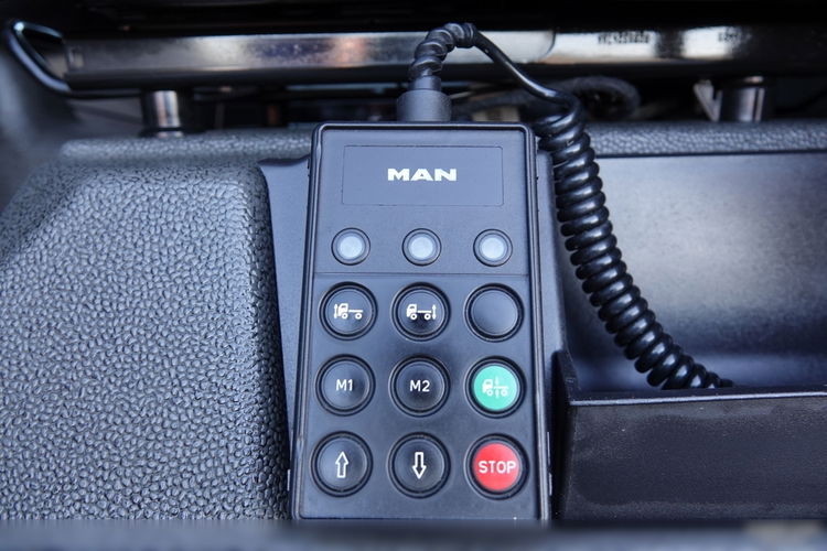 MAN TGX 18.510 / GX / RETARDER / LIMITED EDITION / OPONY 100% / CAŁY NA PODUSZKACH zdjęcie 22