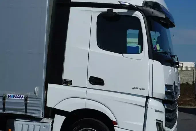 Mercedes ACTROS / 2542 / ACC / E 6 / MP 5 / ZESTAW PRZESTRZENNY / GIGA SPACE zdjęcie 30