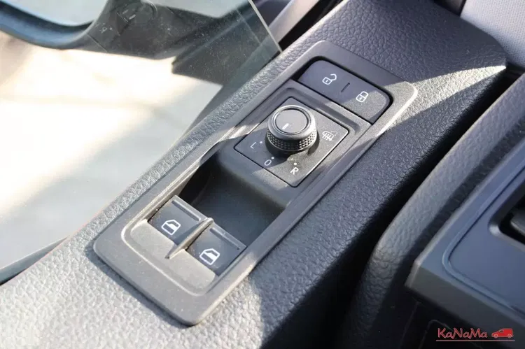 Volkswagen caravelle zdjęcie 23