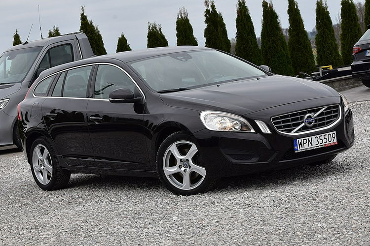 Volvo V60 2.0D3 163Km 5-cyl Navi Skóra Gwarancja zdjęcie 25