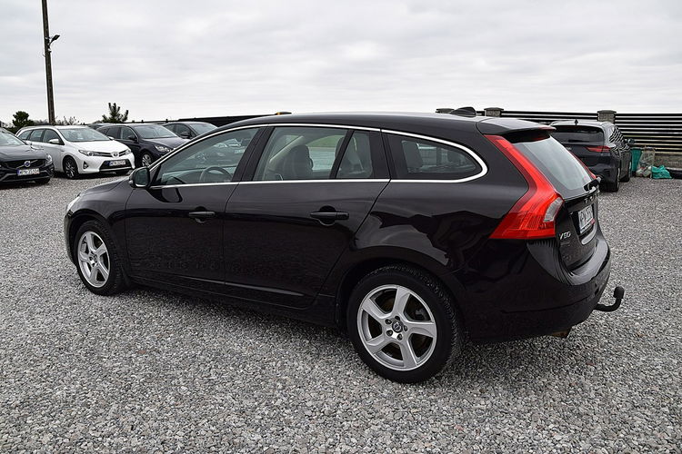 Volvo V60 2.0D3 163Km 5-cyl Navi Skóra Gwarancja zdjęcie 27