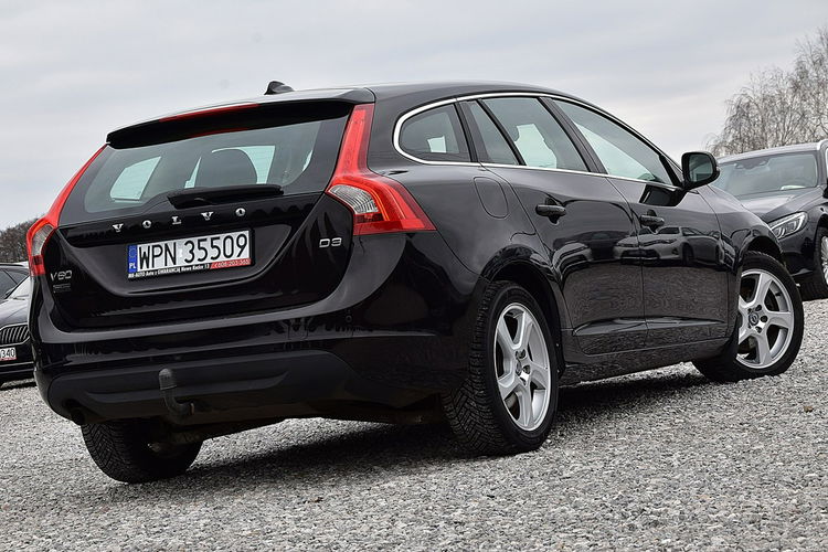 Volvo V60 2.0D3 163Km 5-cyl Navi Skóra Gwarancja zdjęcie 3