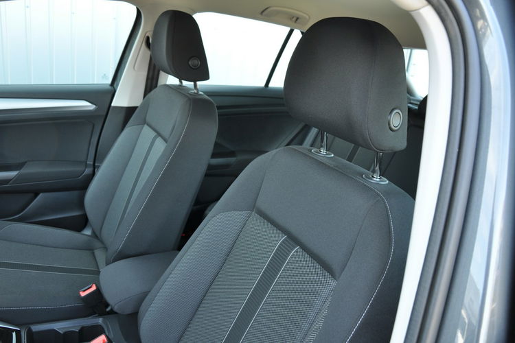 Volkswagen T-Roc 1.5TSI 150KM Manual 6-G SpecialEdition Nawigacja Kamera Czujniki 1wł zdjęcie 11