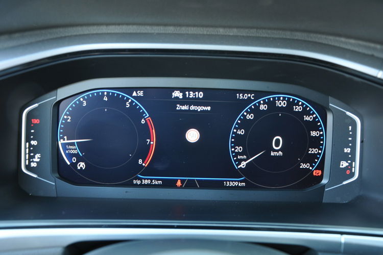 Volkswagen T-Roc 1.5TSI 150KM Manual 6-G SpecialEdition Nawigacja Kamera Czujniki 1wł zdjęcie 12