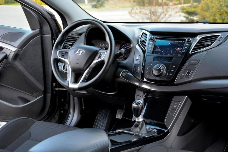Hyundai i40 2.0(177KM) Ledy Duza Navi Keyless go Kamera El. fotela 2xParktr. zdjęcie 21
