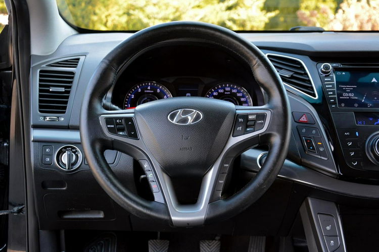 Hyundai i40 2.0(177KM) Ledy Duza Navi Keyless go Kamera El. fotela 2xParktr. zdjęcie 24