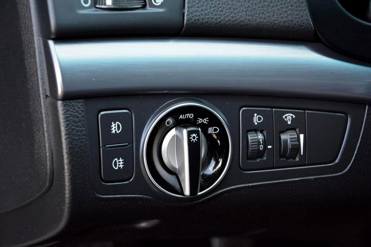 Hyundai i40 2.0(177KM) Ledy Duza Navi Keyless go Kamera El. fotela 2xParktr. zdjęcie 35