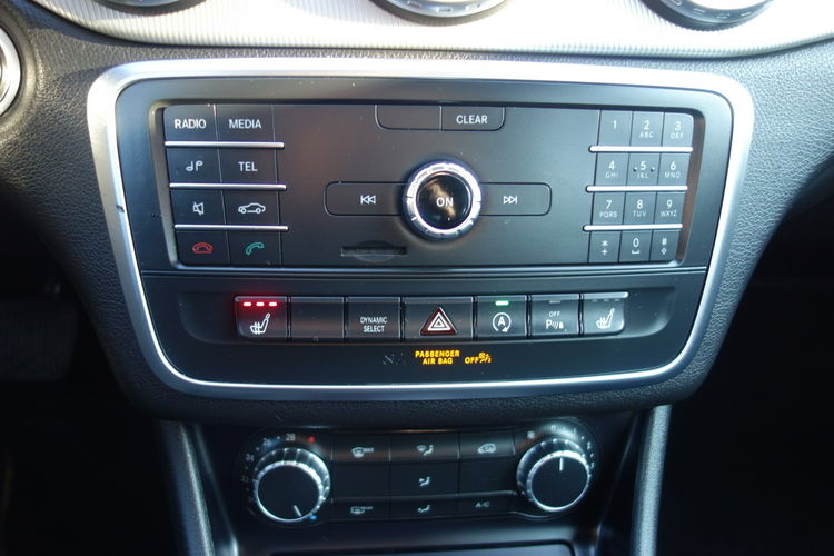 GLA 200 Mercedes GLA200 2016 1.6 benzyna 157km automat pół skóry 145tyś km zdjęcie 20