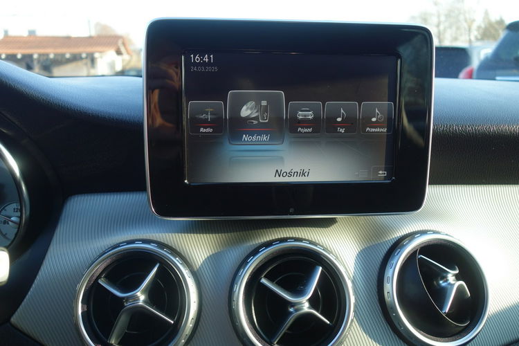GLA 200 Mercedes GLA200 2016 1.6 benzyna 157km automat pół skóry 145tyś km zdjęcie 21