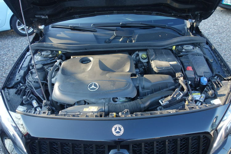 GLA 200 Mercedes GLA200 2016 1.6 benzyna 157km automat pół skóry 145tyś km zdjęcie 28