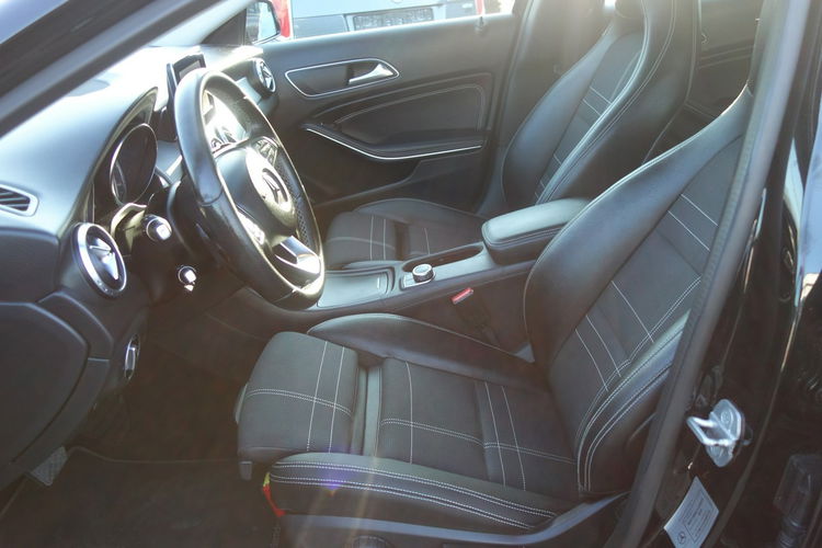 GLA 200 Mercedes GLA200 2016 1.6 benzyna 157km automat pół skóry 145tyś km zdjęcie 7