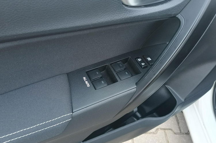 Toyota Corolla 1.6 VVTi 132KM automat COMFORT TECH, salon Polska zdjęcie 19
