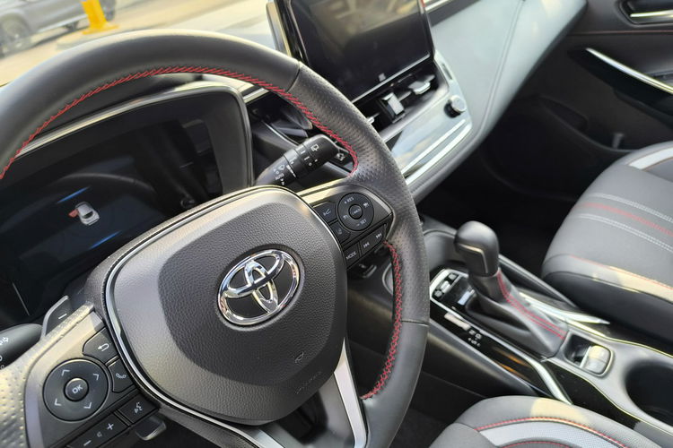 Toyota Corolla 2.0 Hybrid 184KM GR Sport JBL zdjęcie 18