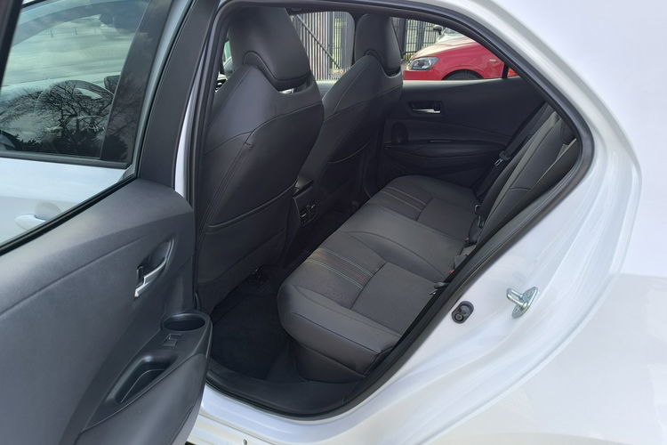 Toyota Corolla 2.0 Hybrid 184KM GR Sport JBL zdjęcie 24
