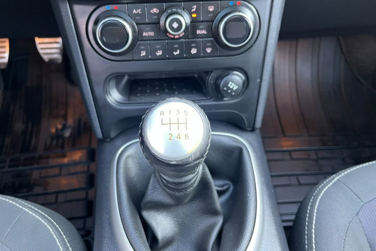 Nissan Qashqai+2 2.0 1Wł 7osob Climatronic Panorama 6bieg Kamera Ks Serw Stan BDB BEzwy zdjęcie 17