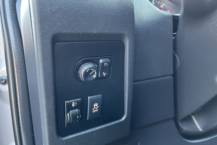 Nissan Qashqai+2 2.0 1Wł 7osob Climatronic Panorama 6bieg Kamera Ks Serw Stan BDB BEzwy zdjęcie 32