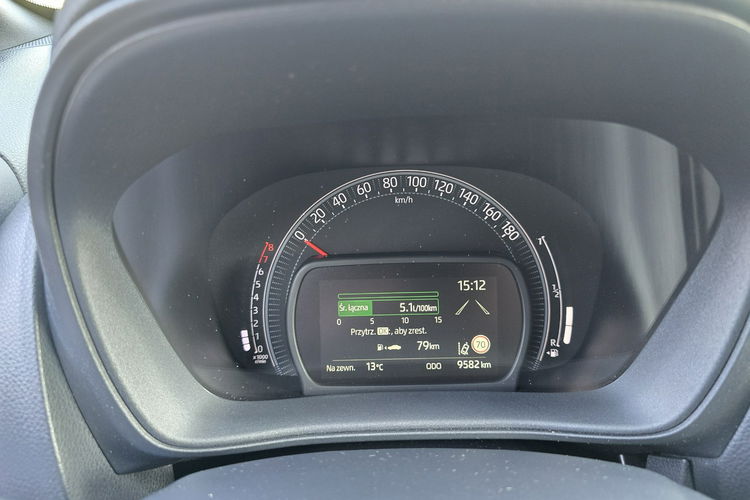 Toyota Aygo X Książka serwisowa + 2 klucze zdjęcie 10