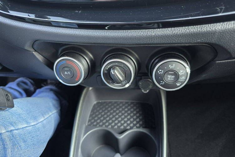 Toyota Aygo X Książka serwisowa + 2 klucze zdjęcie 16