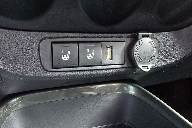 Toyota Aygo X Książka serwisowa + 2 klucze zdjęcie 17