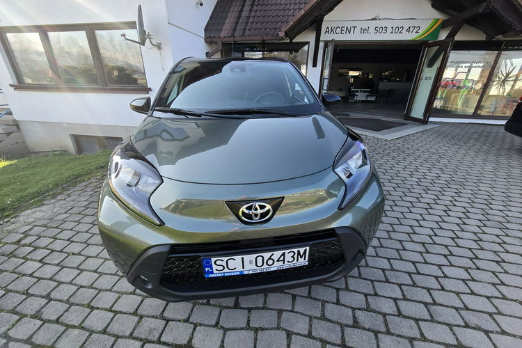 Toyota Aygo X Książka serwisowa + 2 klucze zdjęcie 2