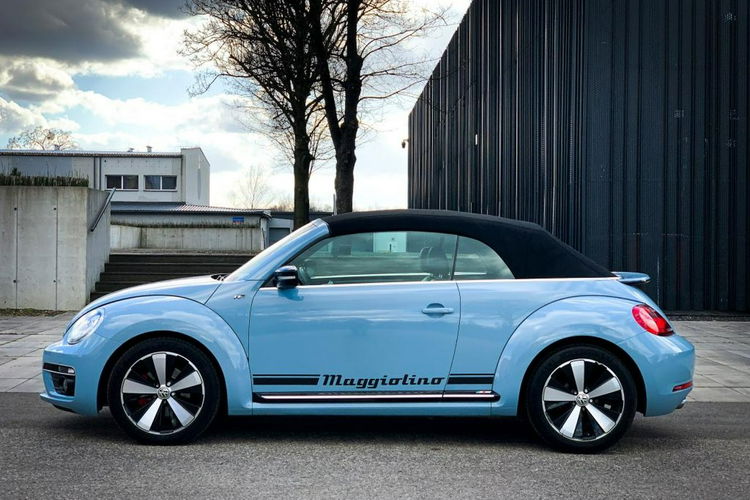 Volkswagen Beetle 2.0 220KM Cabrio R-line zdjęcie 2