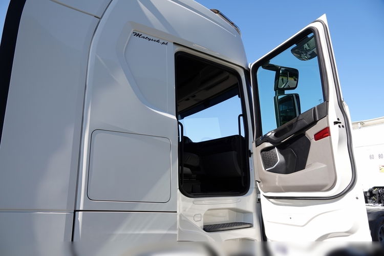 Scania S 500 / HYDRAULIKA / RETARDER / CAŁA NA PODUSZKACH / KLIMA POSTOJOWA / SKÓRY / ALUFELGI / FULL OPCJA / PO KONTRAKCIE SERWISOWYM zdjęcie 38