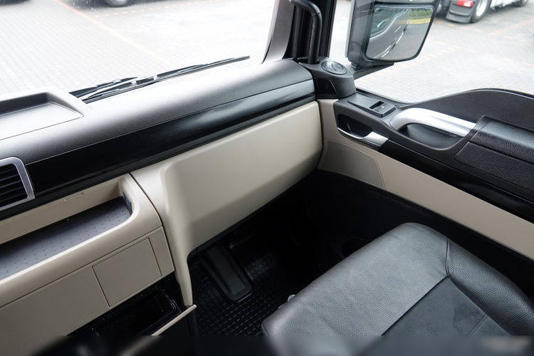 MAN TGX 18.500 / RETARDER / PEŁNY ADR /  ALUFELGI /  NAVI / SPROWADZONY / PO KONTRAKCIE SERWISOWYM zdjęcie 33