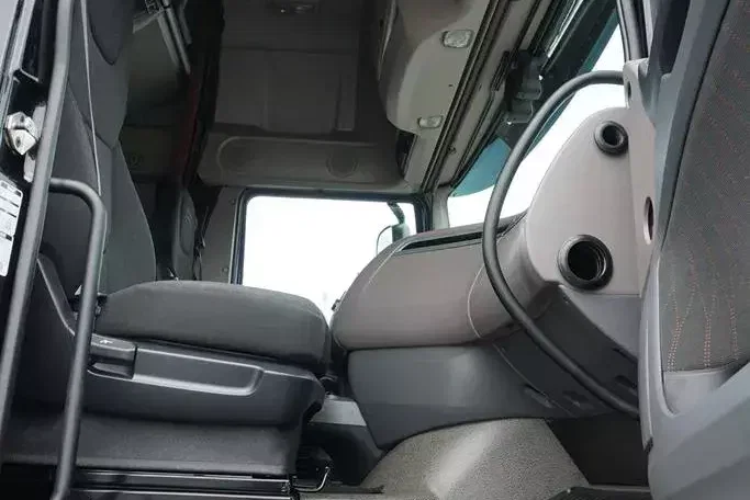 DAF XF / 480 / ACC / EURO 6 / ZESTAW PRZEJAZDOWY 120 M3 zdjęcie 8