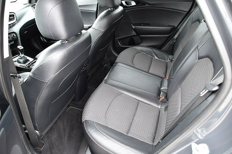 Kia Cee'd 1.4 T-gdi 140Km Led Navi Pół-Skóra Kamera Gwarancja zdjęcie 10