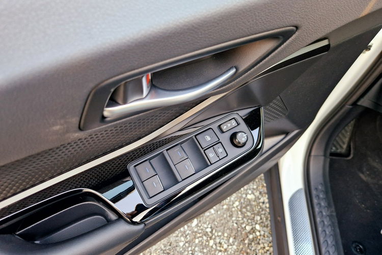 Toyota C-HR Full-Led. Skóra. Kamera. Navi. Radar. Asystent pasa. zdjęcie 12